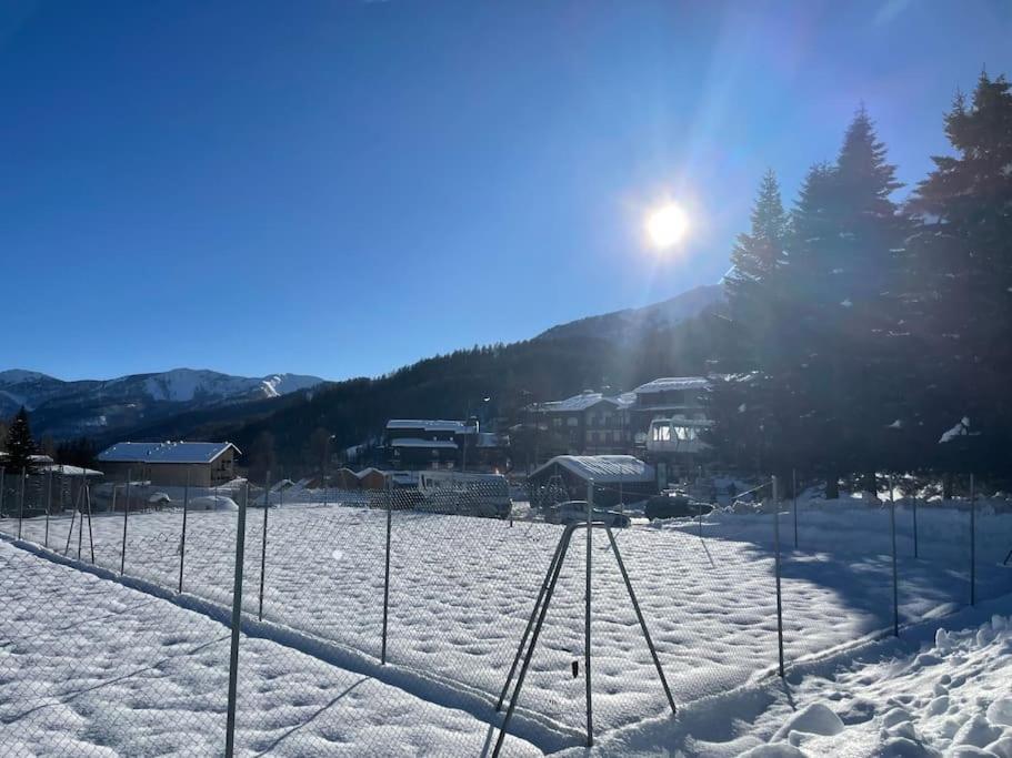 Allos, Logement Pieds Des Pistes, A 10 Minutes De La Base De Loisirs 外观 照片